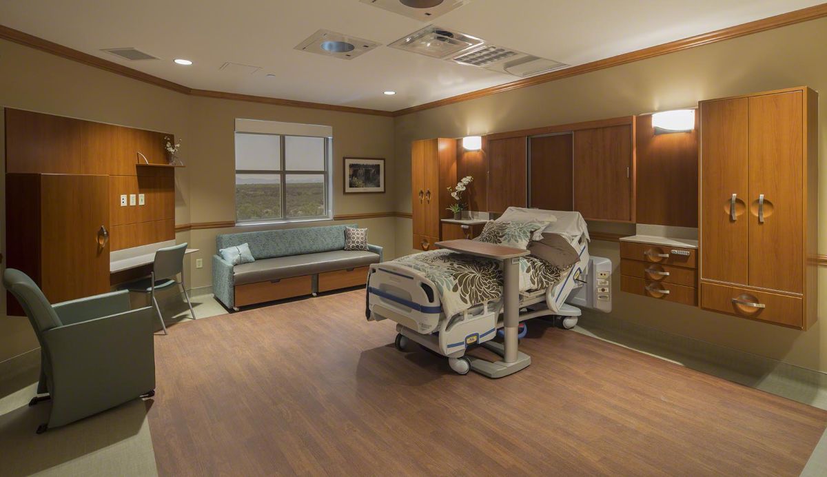 Labor & Delivery Suite Labor & Delivery Suite